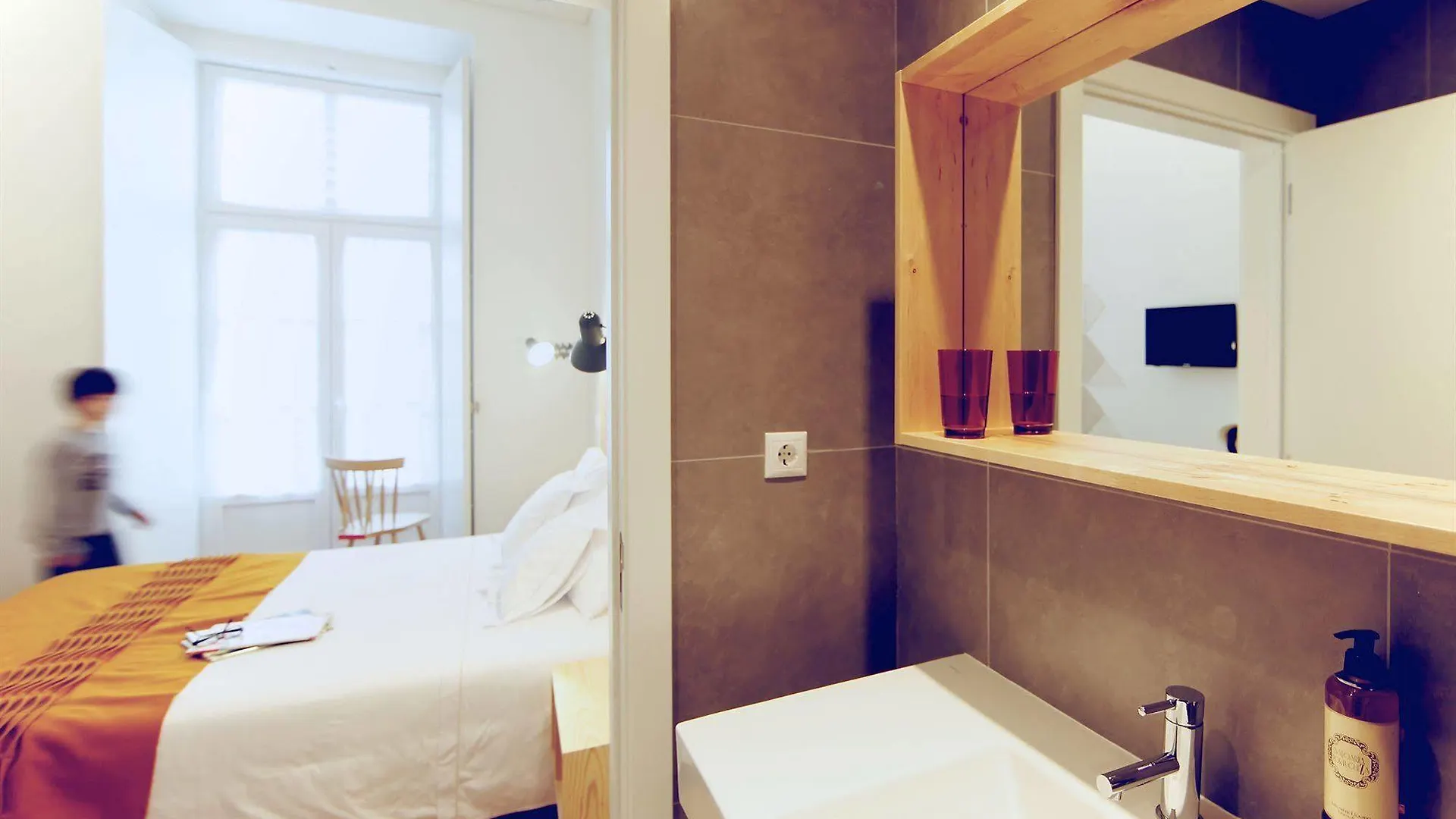 Guest house Hall Chiado Lisbon